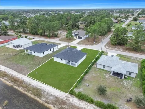 2901 Villa Avenue S Lehigh Acres FL 33976