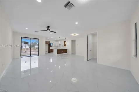 2901 Villa Avenue S Lehigh Acres FL 33976