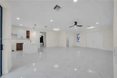 2901 Villa Avenue S Lehigh Acres FL 33976