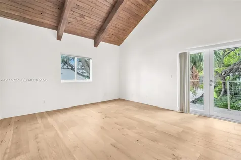 1933 S Oak Haven Circle Miami FL 33179