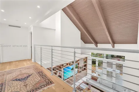 1933 S Oak Haven Circle Miami FL 33179