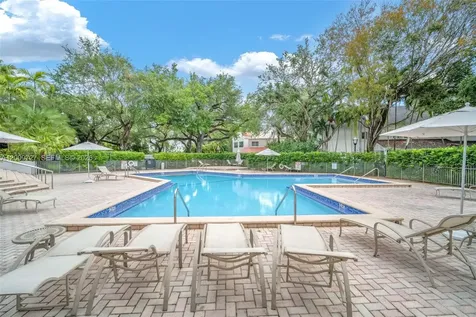 1933 S Oak Haven Circle Miami FL 33179