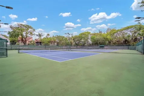 1933 S Oak Haven Circle Miami FL 33179