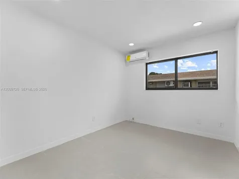 1370 W 29th Street Hialeah FL 33012