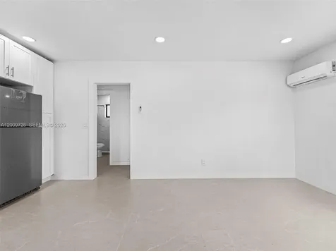 1370 W 29th Street Hialeah FL 33012