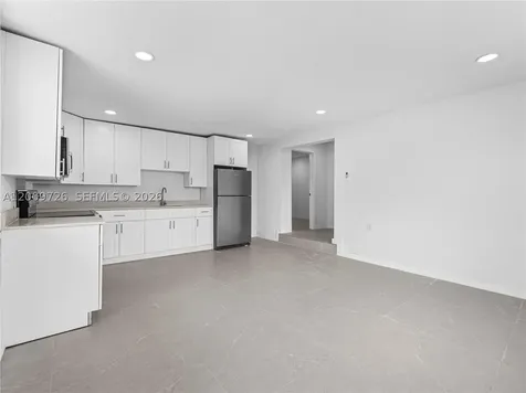 1370 W 29th Street Hialeah FL 33012