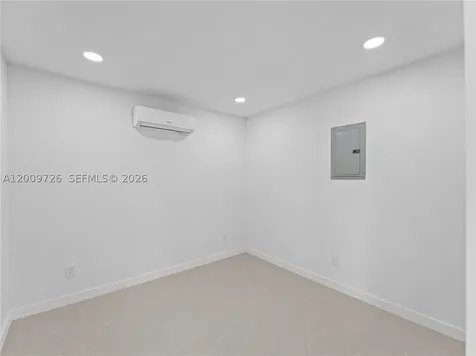 1370 W 29th Street Hialeah FL 33012