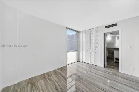 3401 N Country Club Drive Aventura FL 33180
