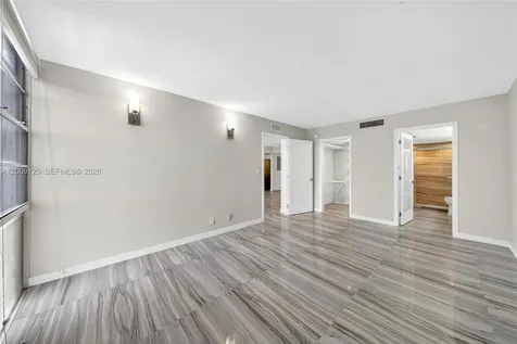 3401 N Country Club Drive Aventura FL 33180
