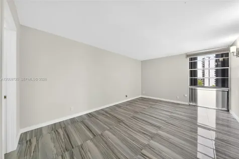 3401 N Country Club Drive Aventura FL 33180