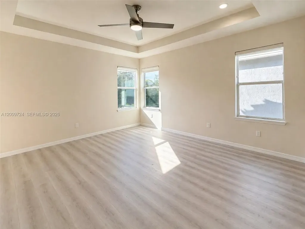 4352 Large Leaf Lane Hollywood FL 33021