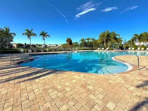 4352 Large Leaf Lane Hollywood FL 33021