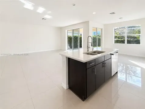 4352 Large Leaf Lane Hollywood FL 33021