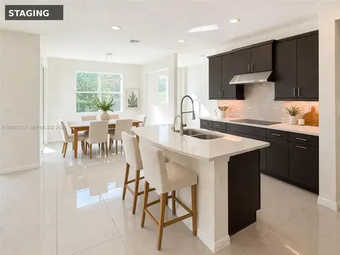 4352 Large Leaf Lane Hollywood FL 33021