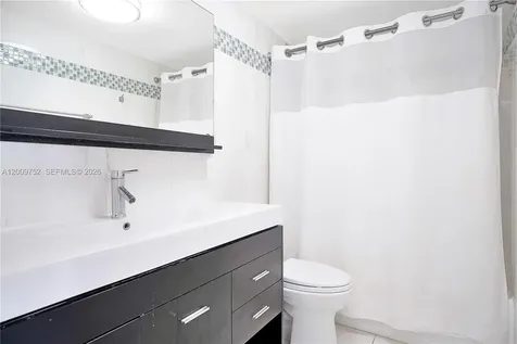 4747 Collins Avenue Miami Beach FL 33140