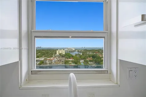 4747 Collins Avenue Miami Beach FL 33140