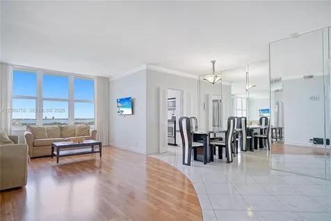 4747 Collins Avenue Miami Beach FL 33140