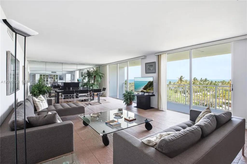 605 Ocean Drive Key Biscayne FL 33149