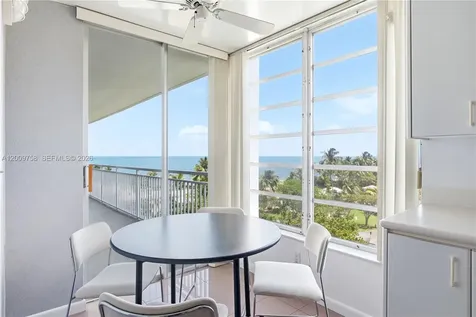 605 Ocean Drive Key Biscayne FL 33149