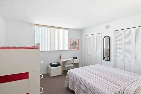 605 Ocean Drive Key Biscayne FL 33149