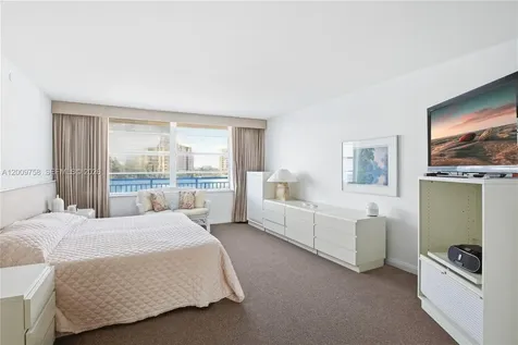 605 Ocean Drive Key Biscayne FL 33149