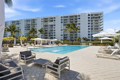 605 Ocean Drive Key Biscayne FL 33149