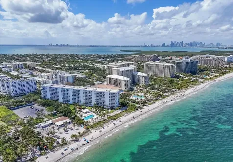 605 Ocean Drive Key Biscayne FL 33149