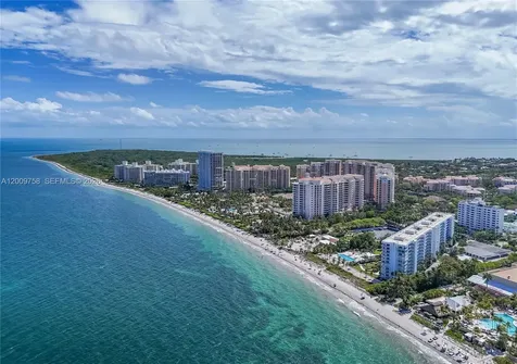 605 Ocean Drive Key Biscayne FL 33149