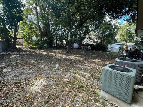420 NW 32nd Street Miami FL 33127
