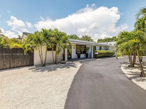 11504 NE 6th Avenue Biscayne Park FL 33161