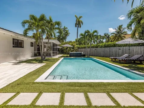 11504 NE 6th Avenue Biscayne Park FL 33161