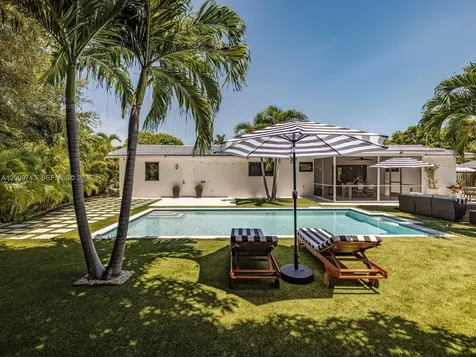 11504 NE 6th Avenue Biscayne Park FL 33161