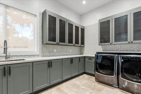 6080 SW 104th Street Pinecrest FL 33156