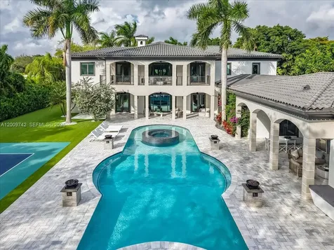 6080 SW 104th Street Pinecrest FL 33156