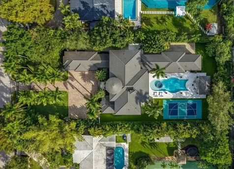 6080 SW 104th Street Pinecrest FL 33156