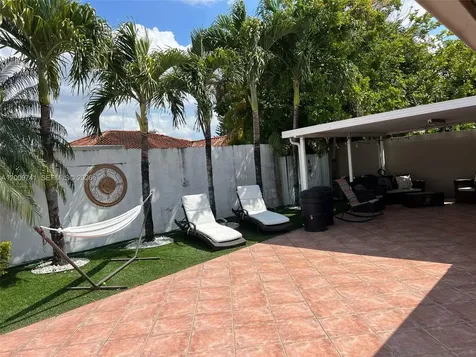 921 NW 133rd Avenue Miami FL 33182