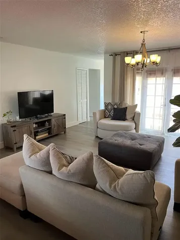 921 NW 133rd Avenue Miami FL 33182