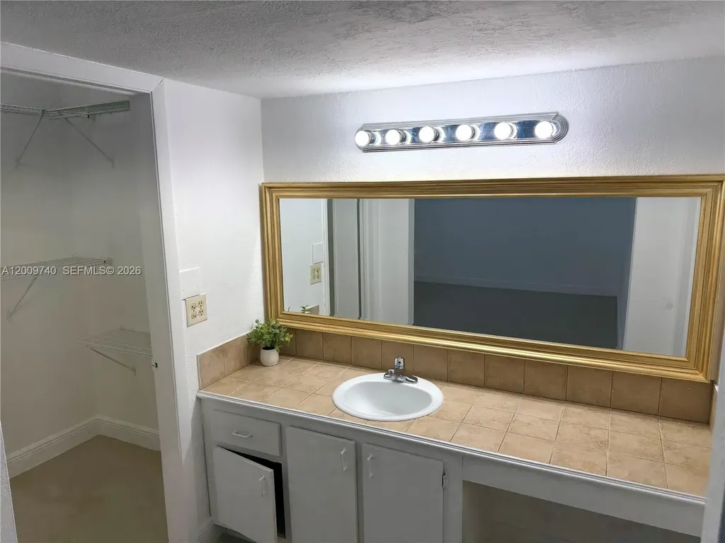 10762 La Placida Drive Coral Springs FL 33065