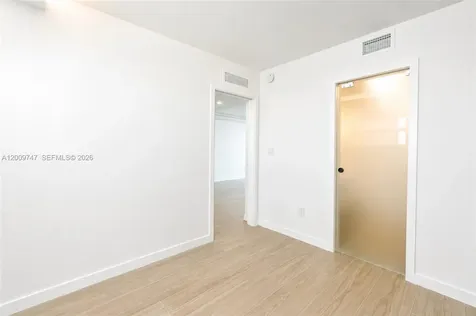 1331 Lincoln Road Miami Beach FL 33139