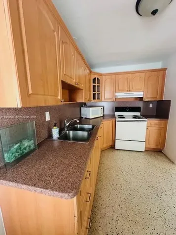 3418 SW 23rd Terrace Miami FL 33145