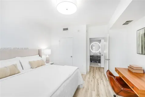 253 NE 2nd Street Miami FL 33132