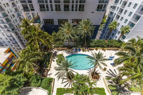 253 NE 2nd Street Miami FL 33132