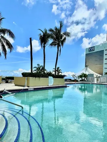 253 NE 2nd Street Miami FL 33132