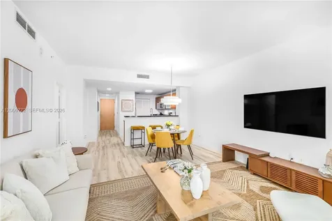 253 NE 2nd Street Miami FL 33132