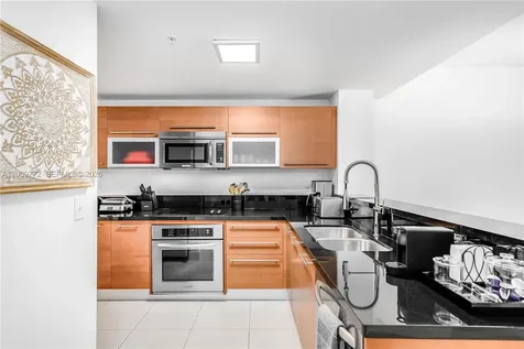 253 NE 2nd Street Miami FL 33132