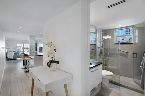 1150 Collins Avenue Miami Beach FL 33139