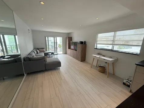 1150 Collins Avenue Miami Beach FL 33139