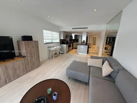 1150 Collins Avenue Miami Beach FL 33139