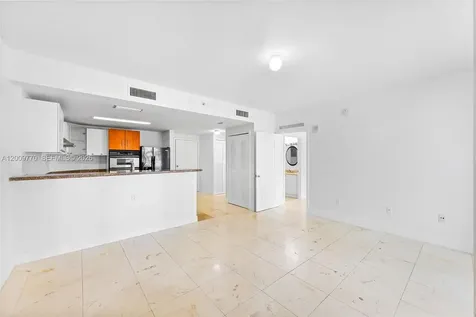 170 SE 14th Street Miami FL 33131