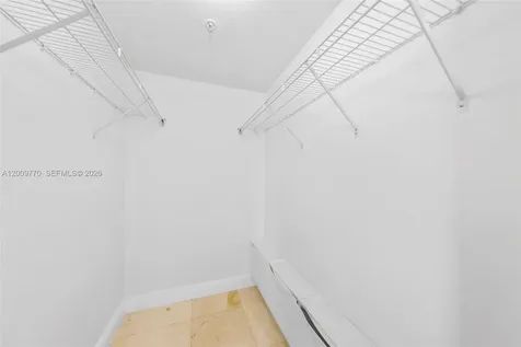 170 SE 14th Street Miami FL 33131